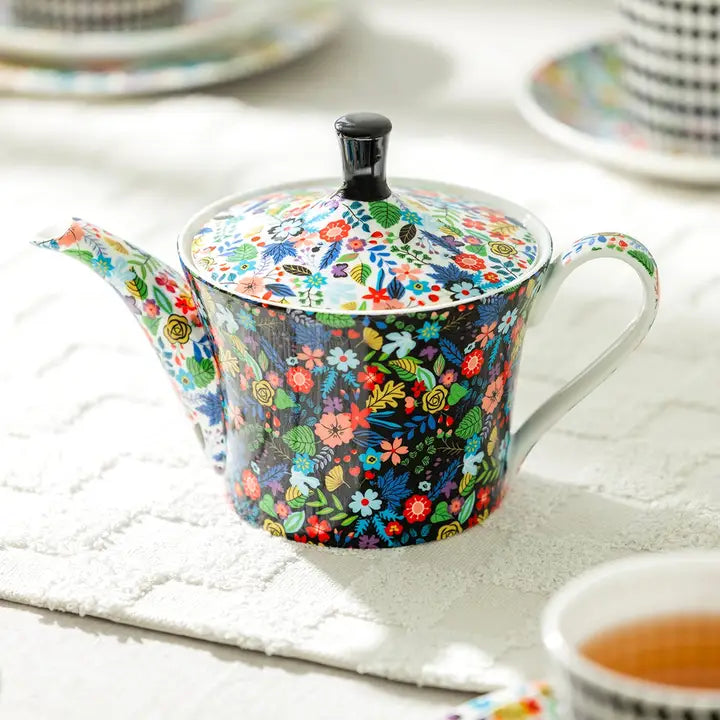 Mat Hatter Teapot